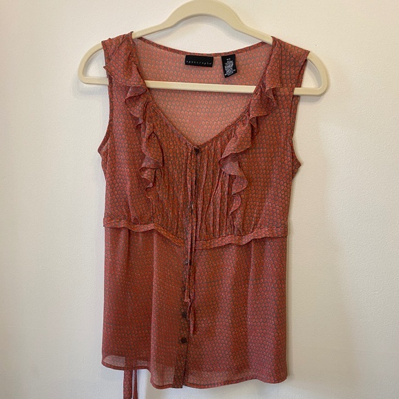 Apostrophe Tops - Sweet apostrophe sheer sleeveless top